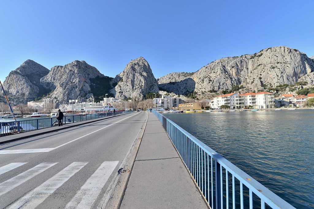 Apartments Mirabella Omiš Eksteriør billede