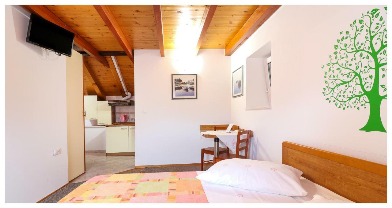 Apartments Mirabella Omiš Eksteriør billede