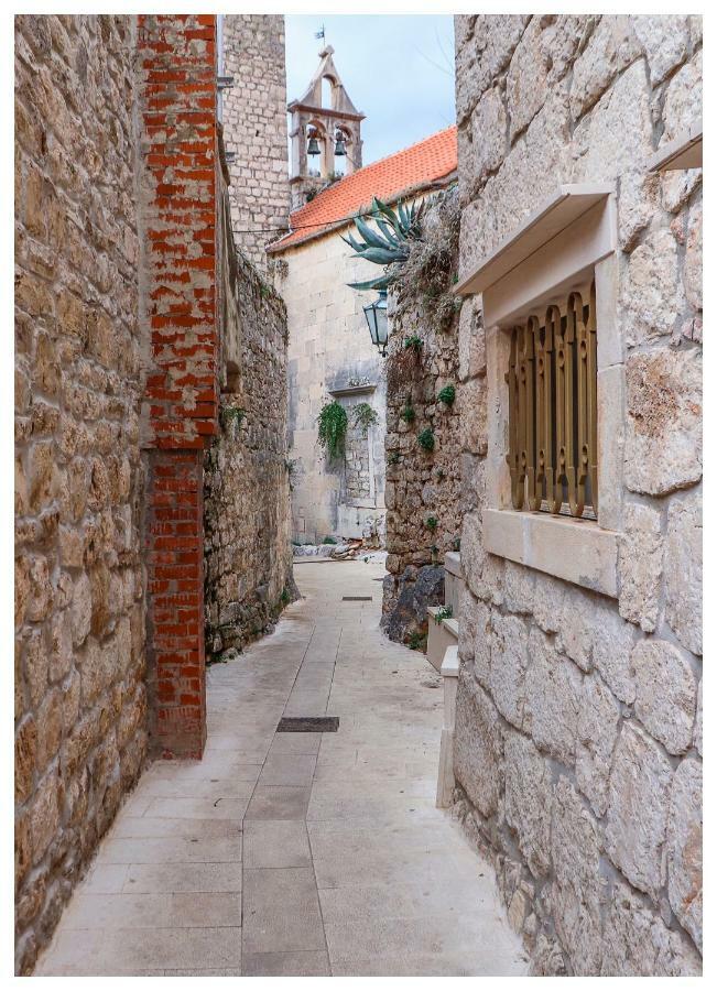 Apartments Mirabella Omiš Eksteriør billede